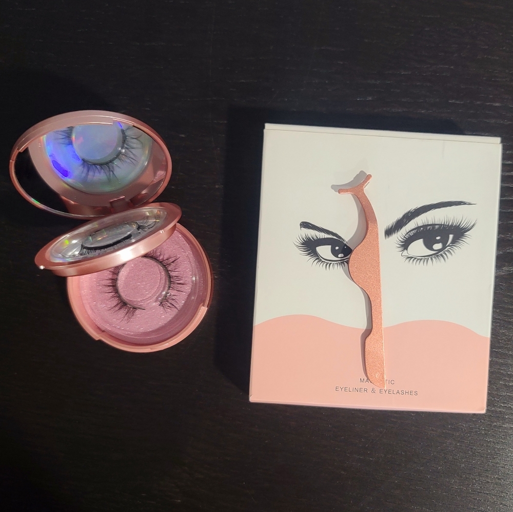Magnetic individual lashes set of 2 NEW